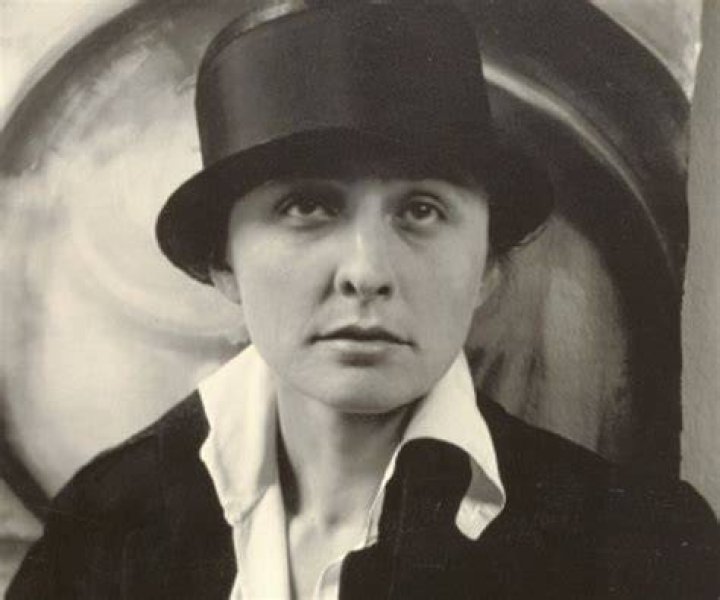 Georgia O'Keeffe Biography - Facts, Childhood, Family Life & Achievements