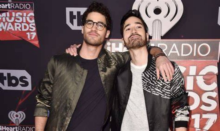 ‘Glee’ star Darren Criss mourns loss of older brother