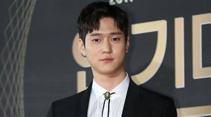 Go Kyung-pyo Biography