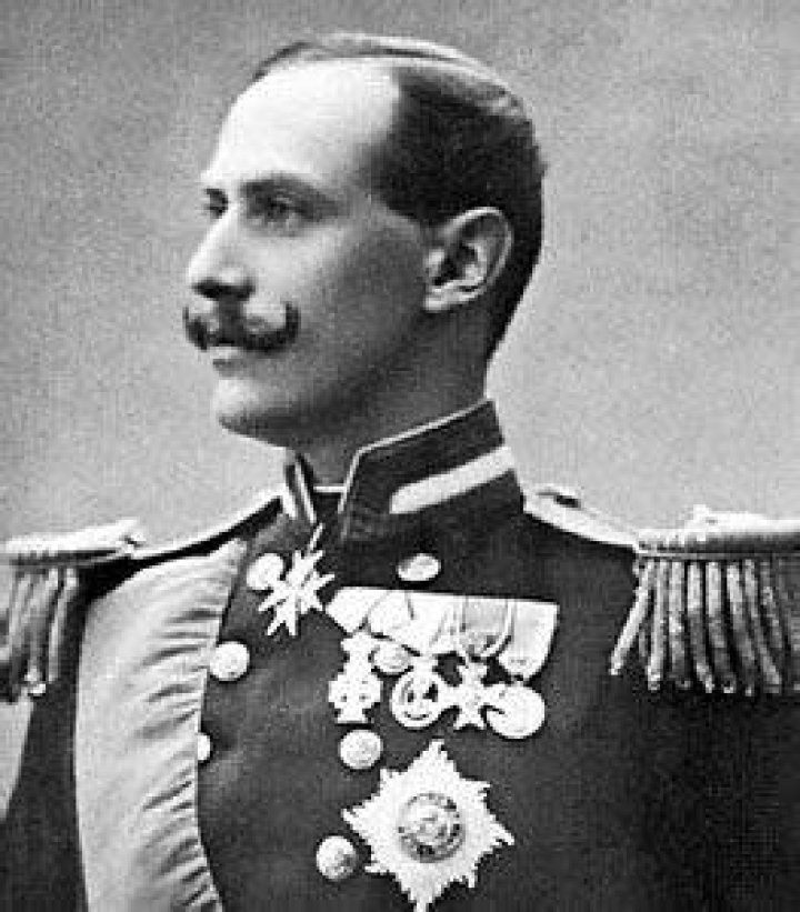 Haakon VII of N... Biography