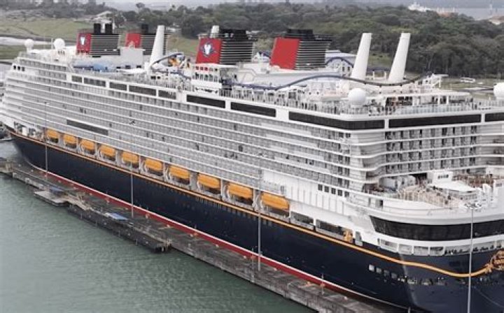 Has a Disney cruise ever crashed? – Celebrity