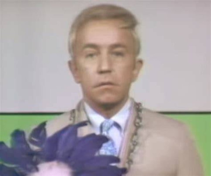 Henry Gibson Biography - Facts, Childhood, Family Life & Achievements