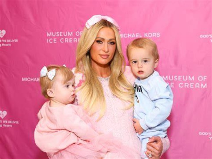 How many kids does Paris Hilton have?