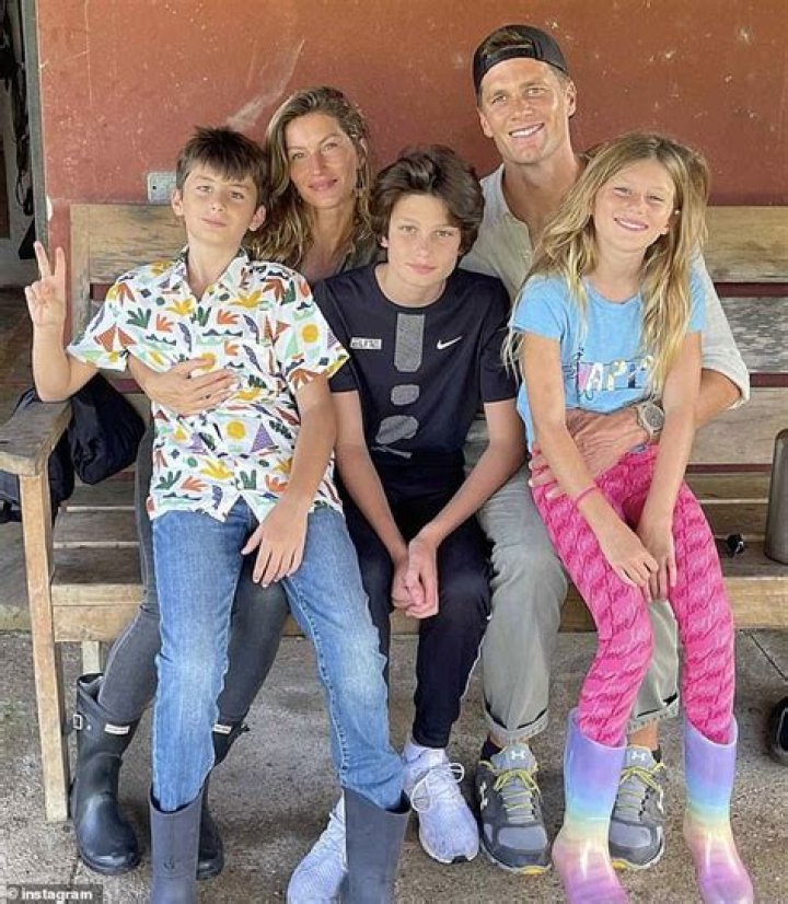 How many kids does Tom Brady have with Gisele Bündchen?
