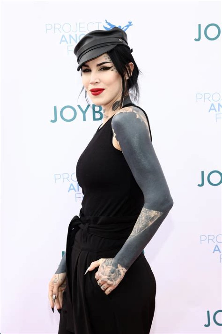 How Much Does Kat Von D Make? – Celebrity
