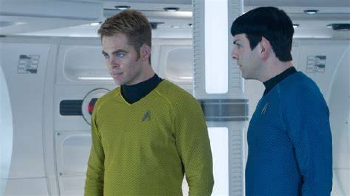 How tall is Chris Pine? Is he the tallest Captain Kirk?