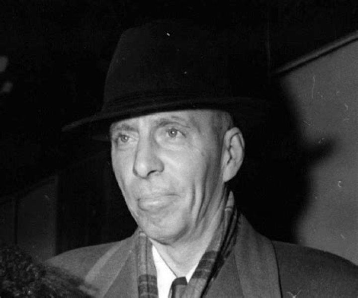Howard Hawks Biography - Facts, Childhood, Family Life & Achievements