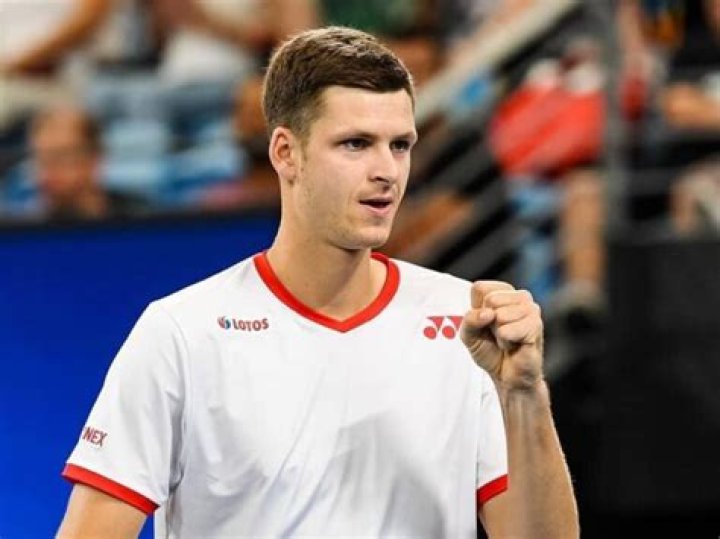 Hubert Hurkacz age, height, nationality, coach, ranking, titles, Instagram, prize money, net worth