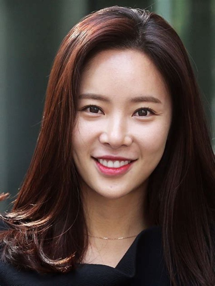 Hwang Jung-eum - Bio, Facts, Family Life of Actress