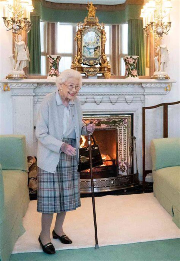 Inside Queen Elizabeth II Last Royal Engagement Before Her Death Photos 0001
