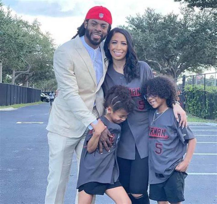Is Ashley Nicole Moss Married? – Celebrity
