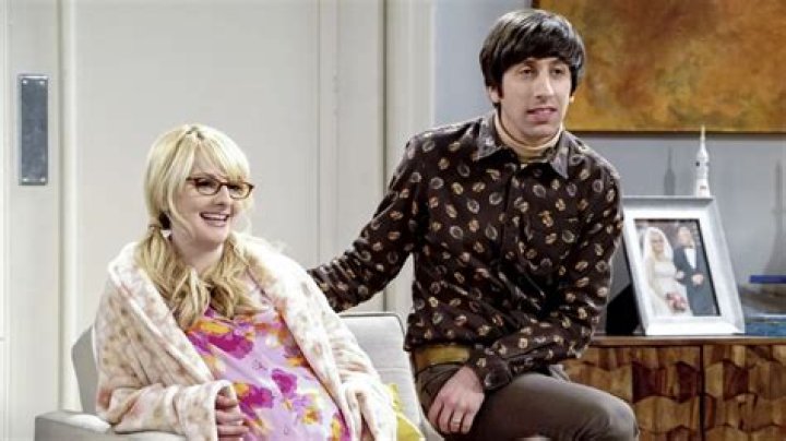 Is Bernadette the same voice as Howard’s mother? – Celebrity