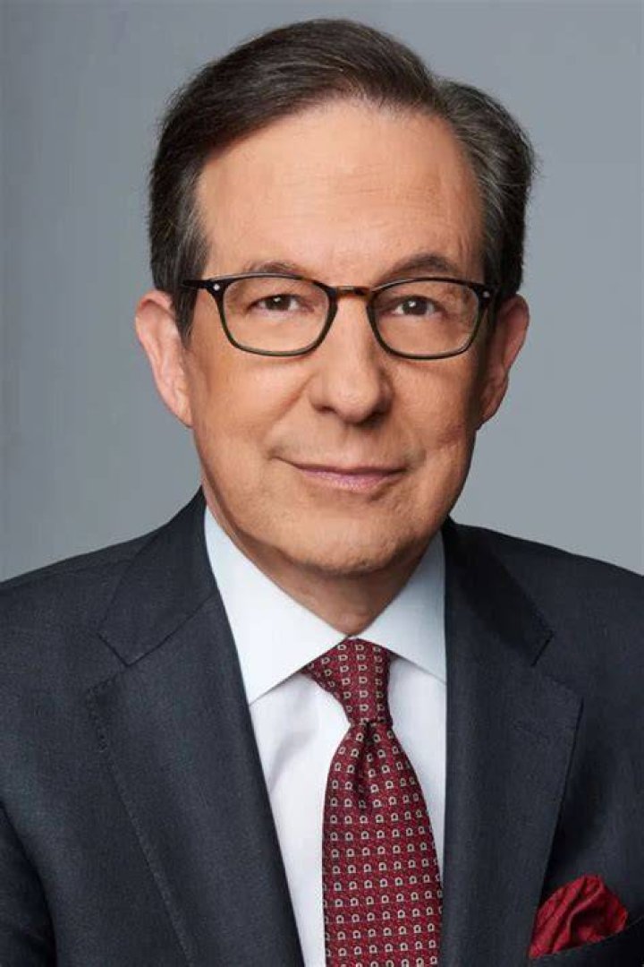 Is Jay Wallace related to Chris Wallace?