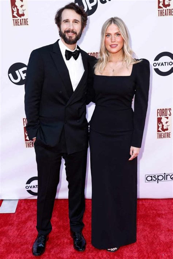 Is Josh Groban married?
