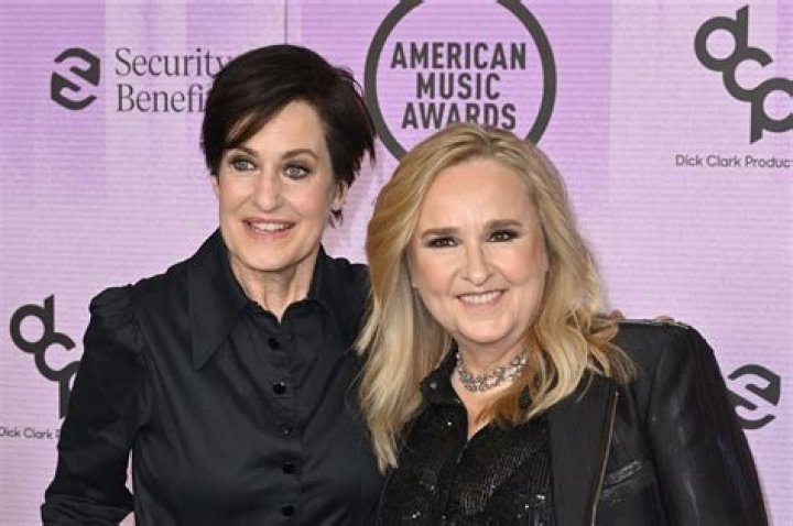 Is Melissa Etheridge lesbian?