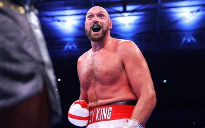 Is Tyson Fury undefeated? Who has Tyson Fury lost to?