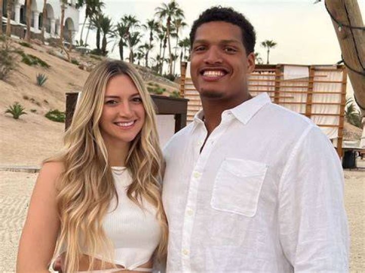 Isaac Rochell height and weight – Measurement in meters, feet, KG and Ibs 1 Isaac Rochell