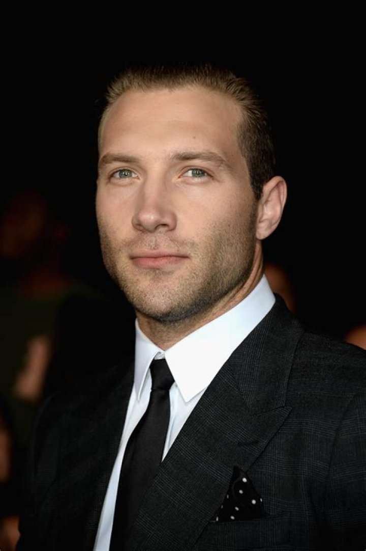 Jai Courtney Biography