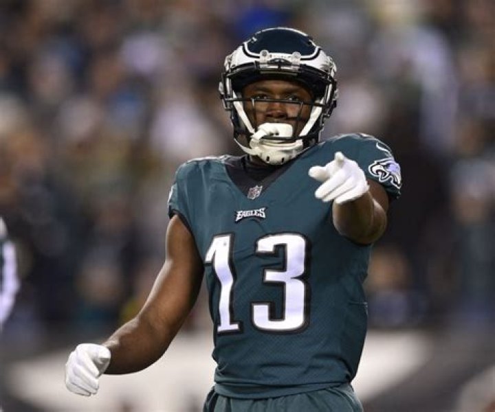 Jalen Mills age, height, ethnicity, family, college, 40 time, draft, trade, net worth, Instagram
