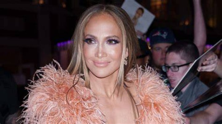 Jennifer Lopez finally ends social media blackout to make a big announcement