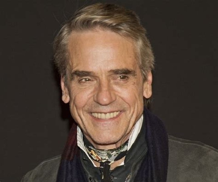 Jeremy Irons Biography - Facts, Childhood, Family Life & Achievements