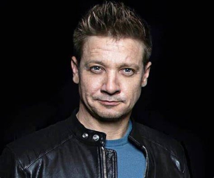 Jeremy Renner Biography - Facts, Childhood, Family Life & Achievements