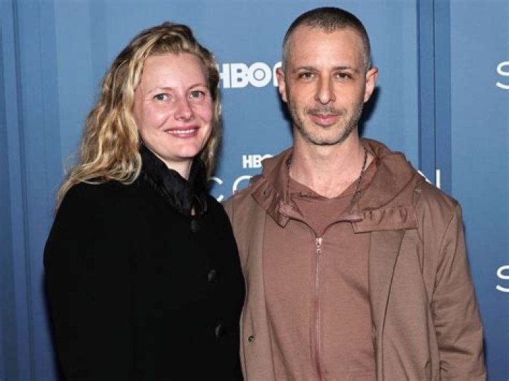 Jeremy Strong family, wife, children, parents, siblings