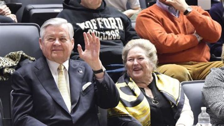 Jerry Richardson Wife; Meet  Rosalind Sallenger Richardson