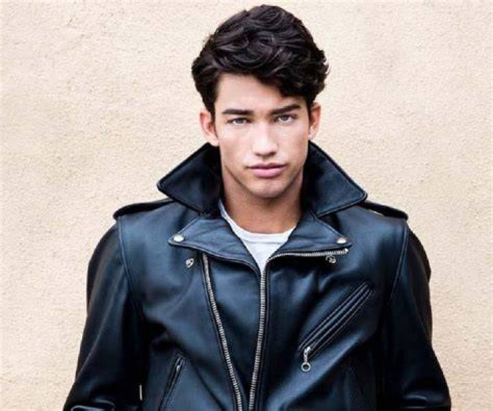 Jessey Stevens Biography - Facts, Childhood, Family Life & Achievements