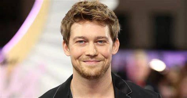 Joe Alwyn Biography