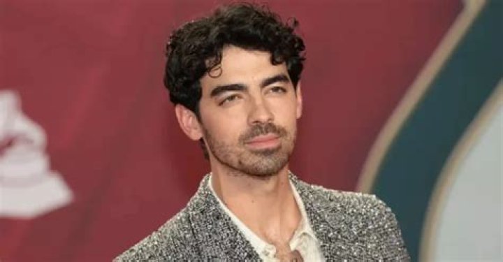 Joe Jonas Biography