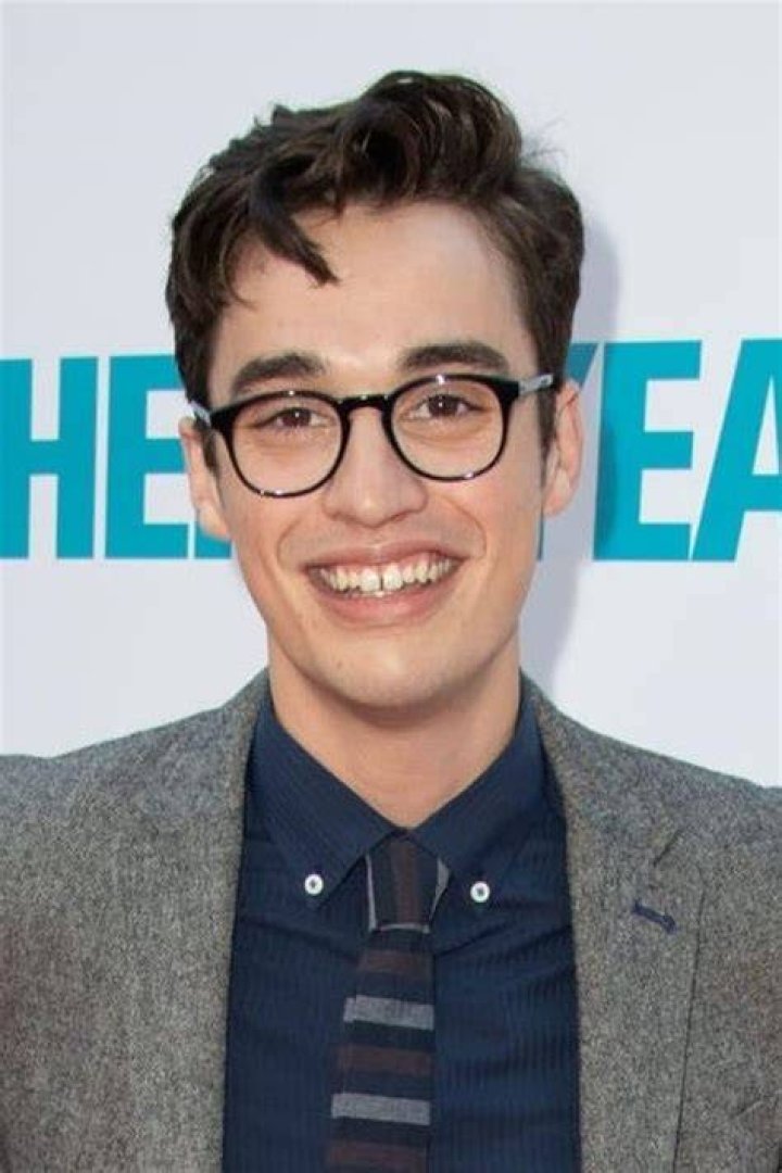 Joey Bragg Biography – Facts, Childhood, Family Life, Achievements