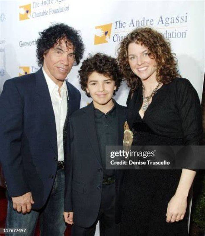 John Oates children: Meet son Tanner Oates