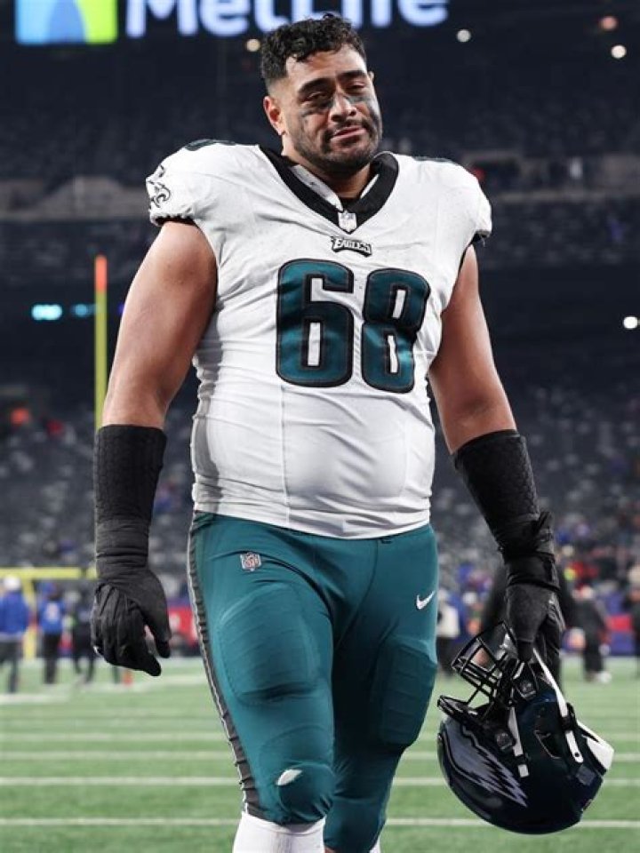 Jordan Mailata age, height, ethnicity, family, college, 40 time, draft, trade, net worth, Instagram