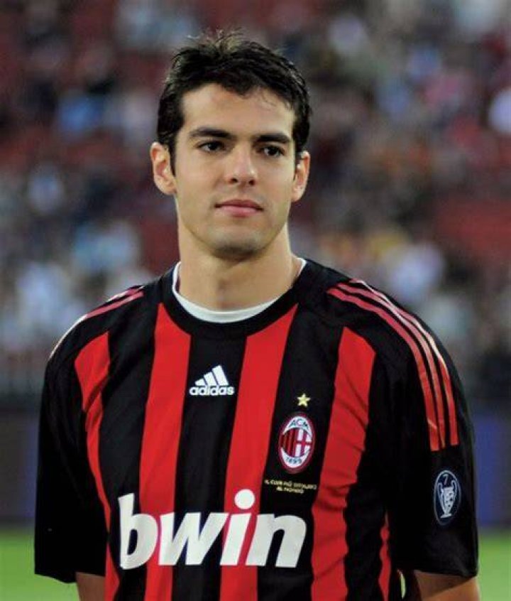Kak&aacute; Biography