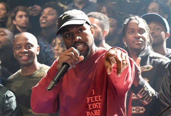 Kanye-West-Pablo-Yeezy