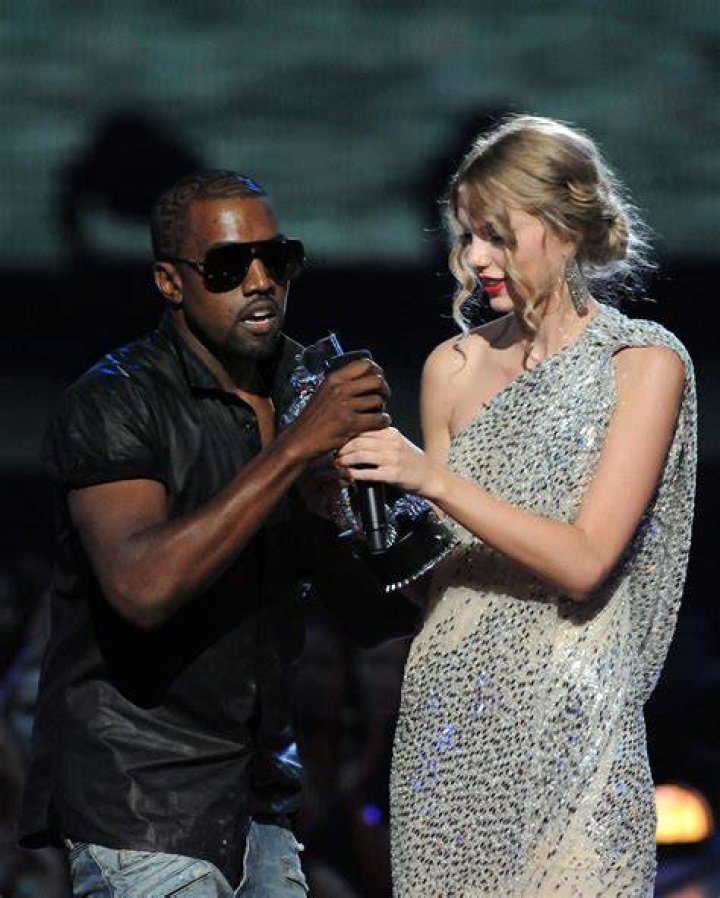 Kanye West Premieres “Fade” Video At MTV Video Music Awards