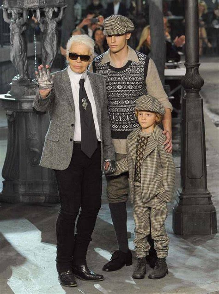 Karl Lagerfeld Biography - Facts, Childhood, Family Life & Achievements