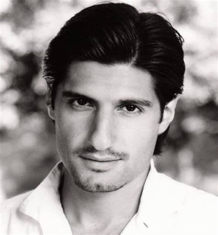 Kayvan Novak Biography