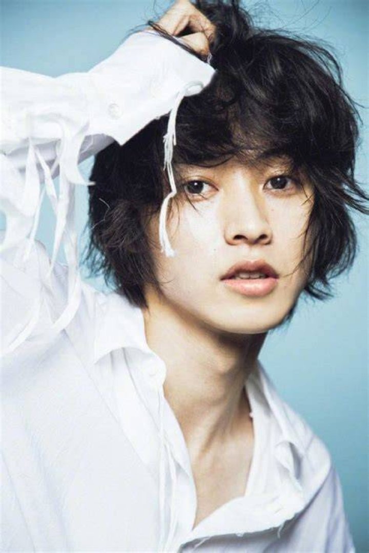 Kento Yamazaki Biography