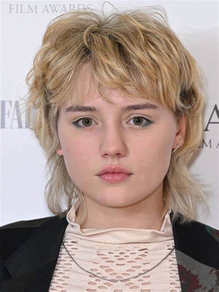Kizzy Edgell as Darcy in Heartstopper