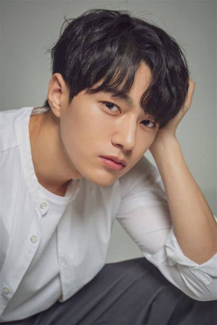 L (Kim Myung-soo) Biography