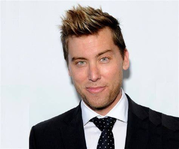Lance Bass Biography - Facts, Childhood, Family Life & Achievements