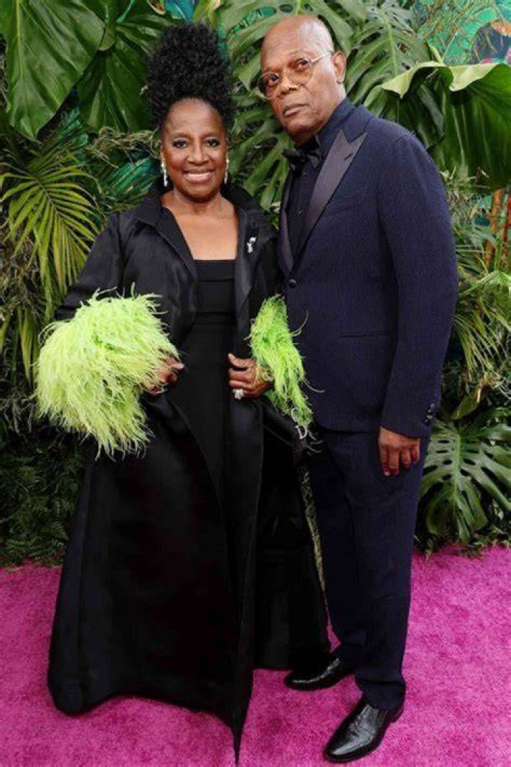 LaTanya Richardson Biography - Facts, Childhood, Family Life & Achievements of Actress & Producer