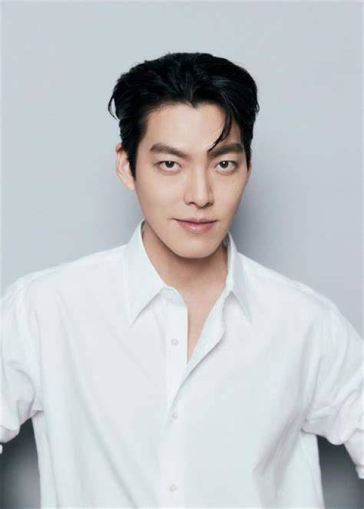 Lee Jin-wook Biography - Facts, Childhood, Family & Achievements of South Korean Actor & Model