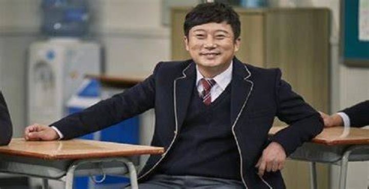 Lee Soo-geun Biography