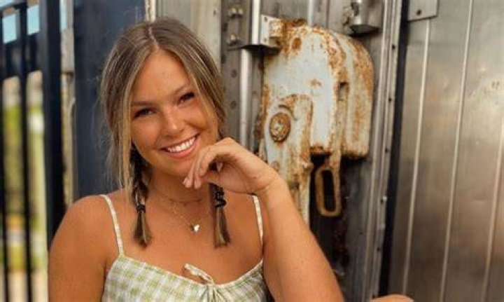 Lexi Hidalgo Biography