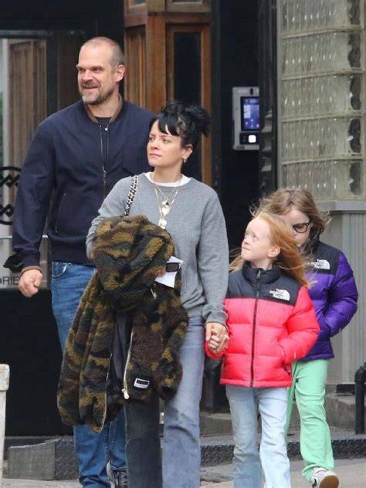 Lily Allen family, husband, children, parents, siblings