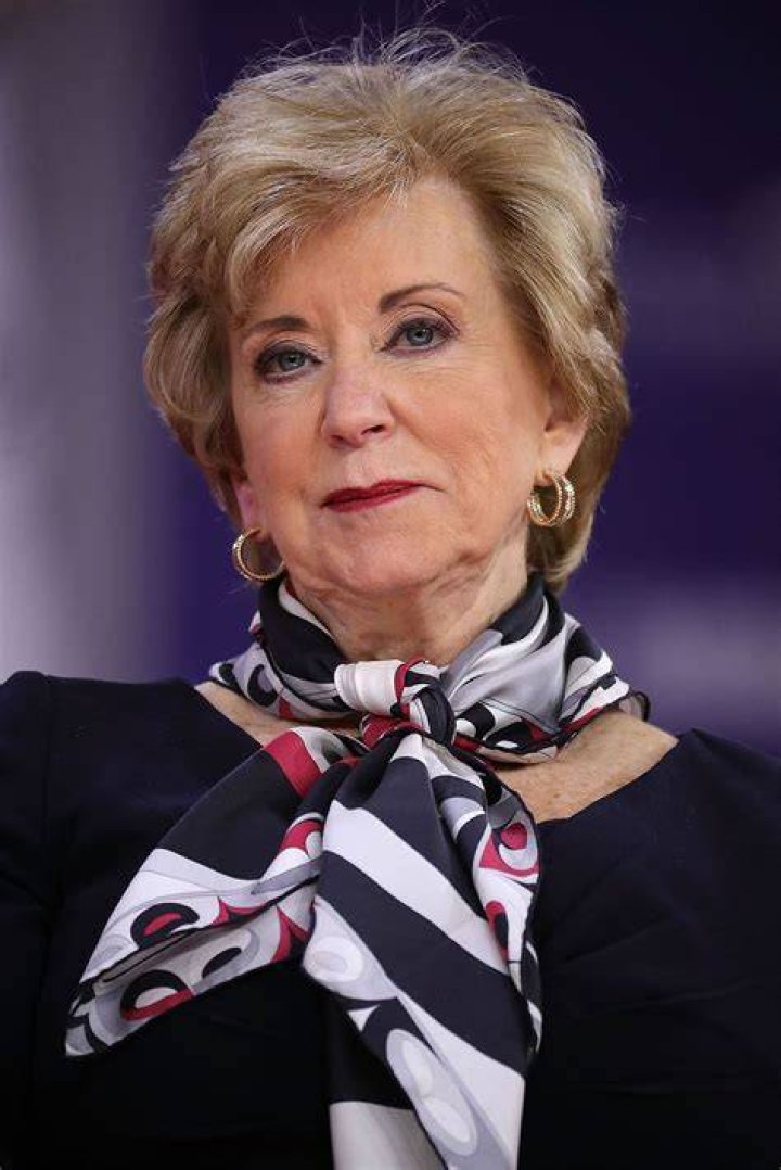 Linda McMahon Biography