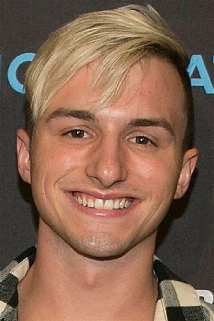 Lucas Cruikshank Biography
